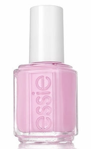 Sơn móng tay Essie được lưu bởi The Belle 1081