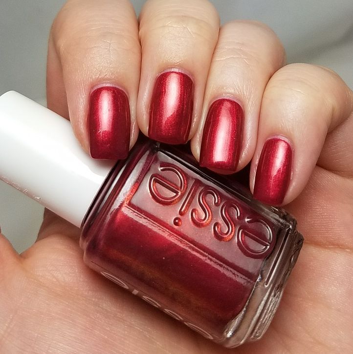 Nhẫn sơn móng tay Essie màu The Bling 1116