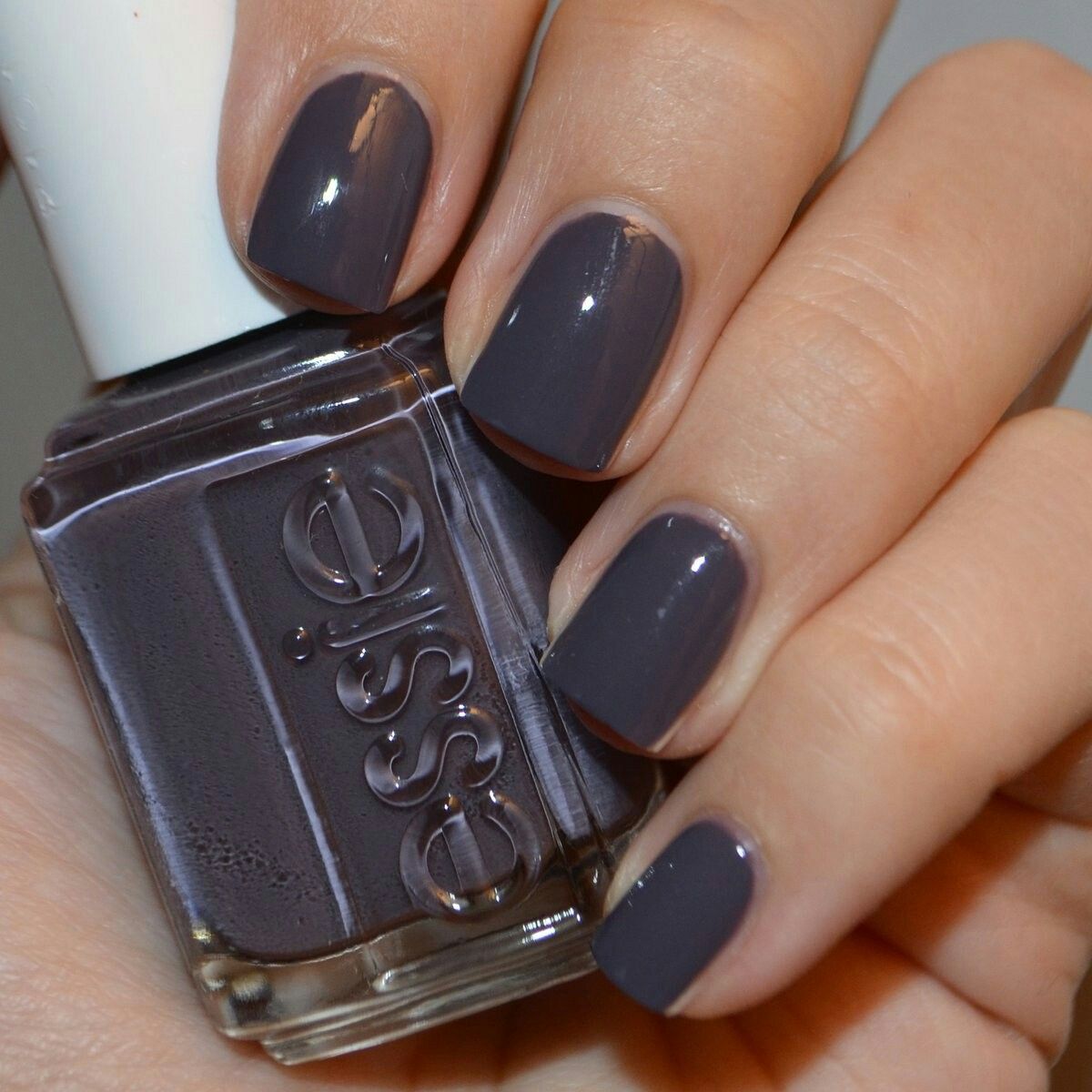 Sơn móng tay Essie Victory Streak 1130