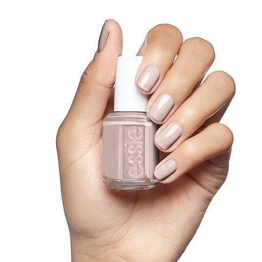 Sơn móng tay Essie để ngực trần và đi chân trần 744